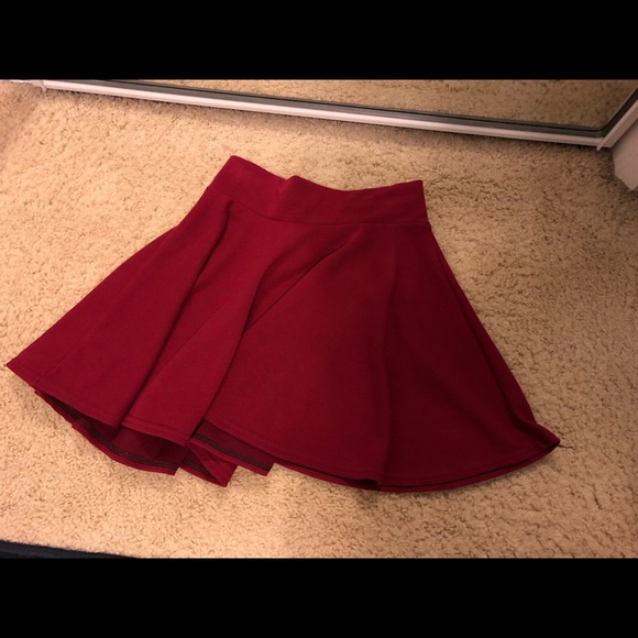 Burgundy skater skirt size s-m - Picture 2 of 2